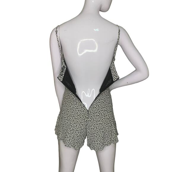 Zara Romper Floral Print Hidden Zipper on Back Size XS Adjustable Straps - Picture 9 of 12